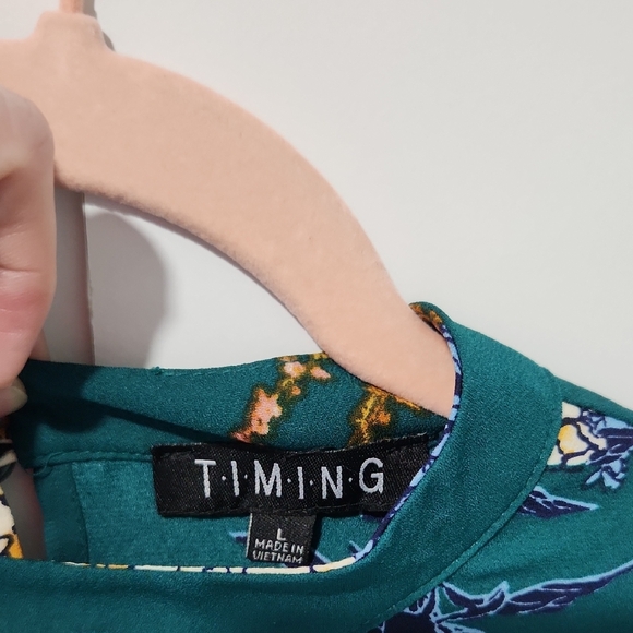 Timing Green Floral Long Sleeve Blouse Top with Ruffles On The Sleeves- Large - Picture 2 of 5